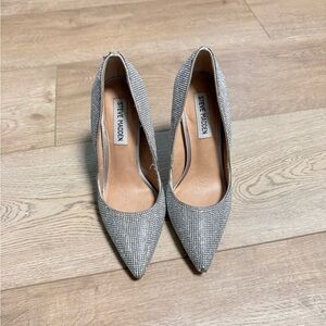 Steve Madden Silver-Gray Pointed Toe Heels